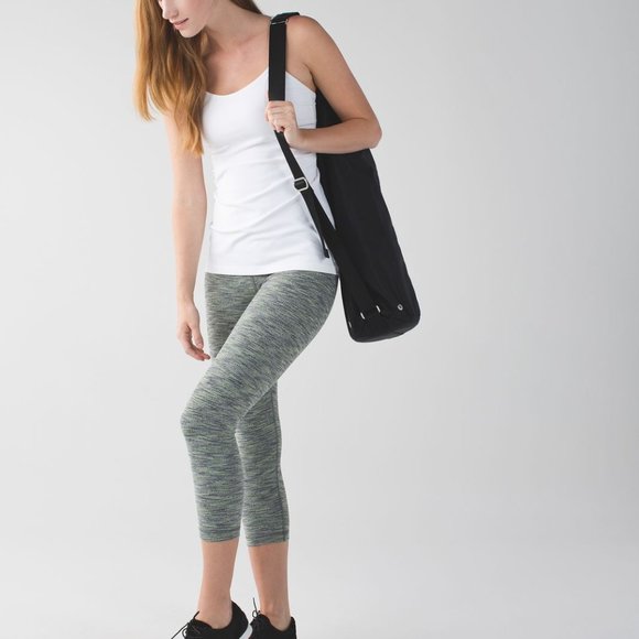 Lululemon Wunder Under Crop II - Picture 1 of 7